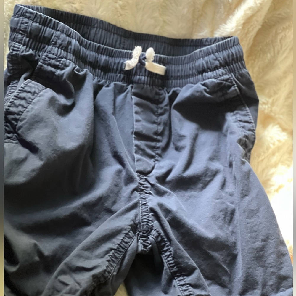 Gap kids navy shorts. Size Medium 8-9